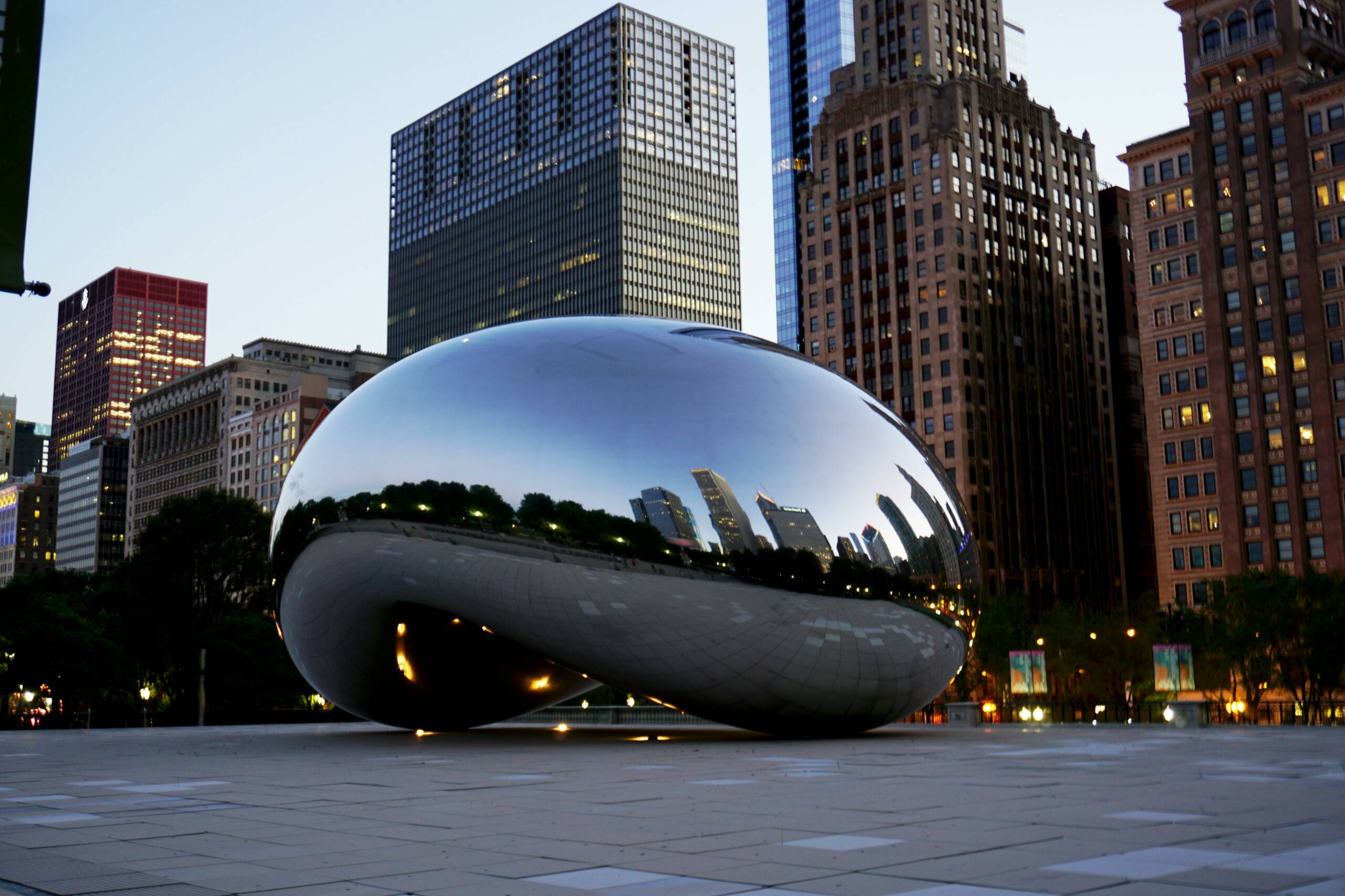 Cloud Gate by Anish Kapoor (Chicago, USA)